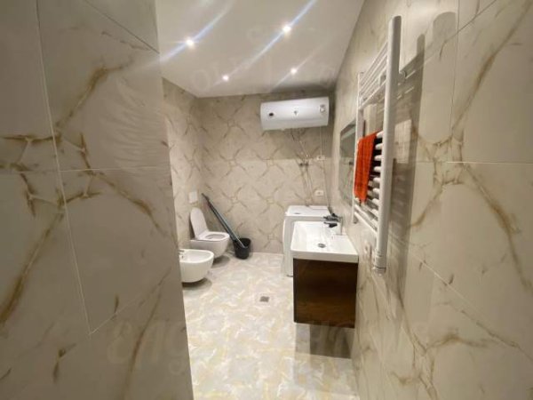 Durres, jepet me qera apartament 1+1+BLK Kati 17, 91 m² 800 Euro (VOLLGA)