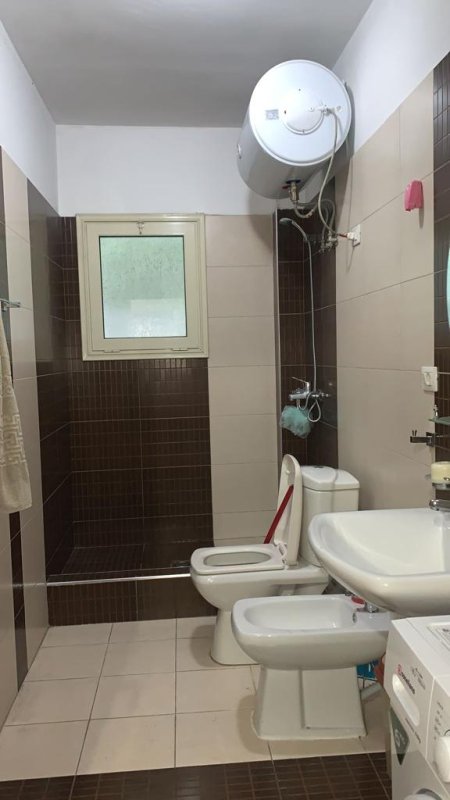 Tirane, jepet me qera apartament 2+1+A+BLK Kati 1, 84 m² 400 Euro (Mine Peza)