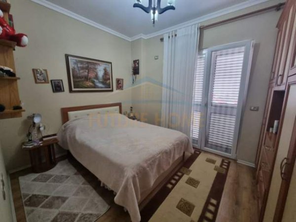 Tirane, shitet Vile 4+1 Kati 3, 525 m² 840.000 Euro (Jordan Misja)