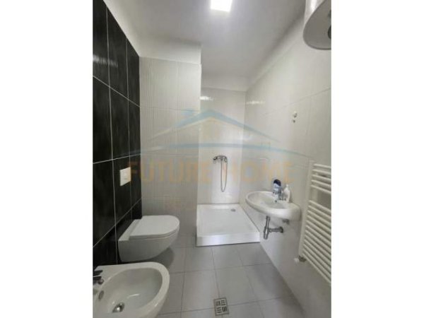 Tirane, jepet me qera zyre Kati 14, 125 m² 1.500 Euro (Rruga e Elbasanit)