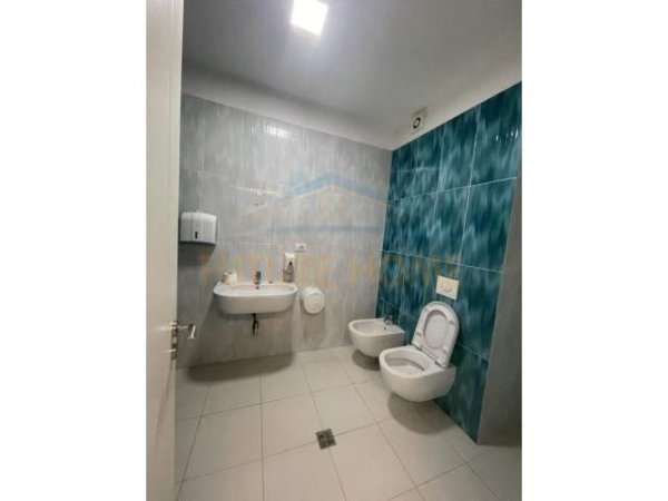 Tirane, jepet me qera zyre Kati 14, 125 m² 1.500 Euro (Rruga e Elbasanit)