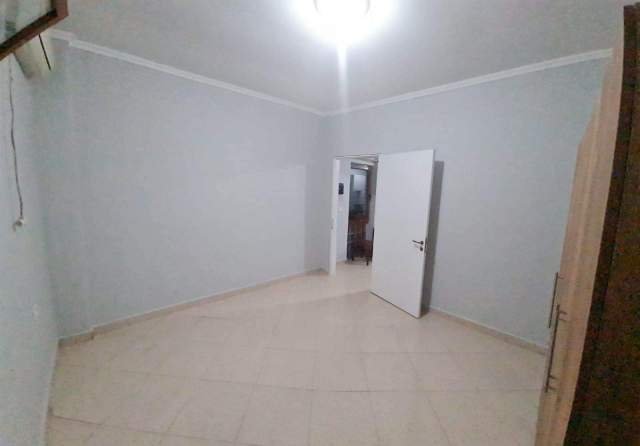 Tirane, jepet me qera ambjent biznesi Kati 0, 60.000 Leke (Rruga e Kokonozeve)