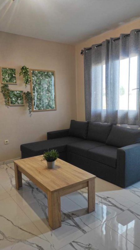 Halkidiki Greqi, jepet me qera apartament ne plazh  40 m² 85 Euro