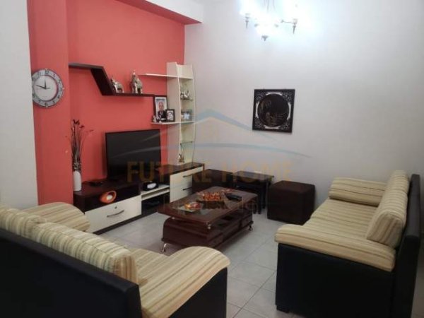 Tirane, jepet me qera apartament 2+1+BLK Kati 2, 102 m² 400 Euro (rruga elbasanit)