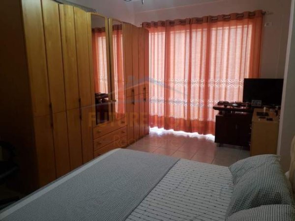 Tirane, jepet me qera apartament 2+1+BLK Kati 2, 102 m² 400 Euro (rruga elbasanit)