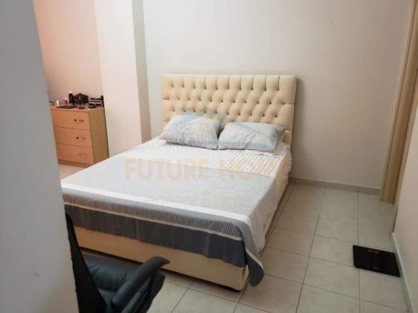 Tirane, jepet me qera apartament 2+1+BLK Kati 2, 102 m² 400 Euro (rruga elbasanit)