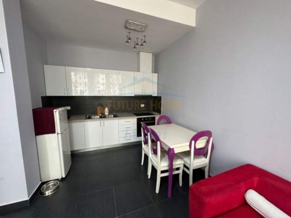 Tirane, jepet me qera apartament 2+1 Kati 1, 90 m² 350 Euro