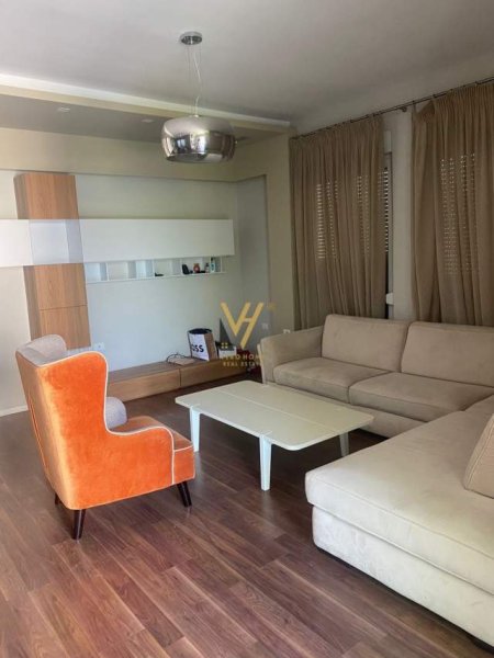 Tirane, jepet me qera Vile 3+1+A+BLK Kati 0, 277 m² 2.500 Euro (KODRA E DIELLIT)