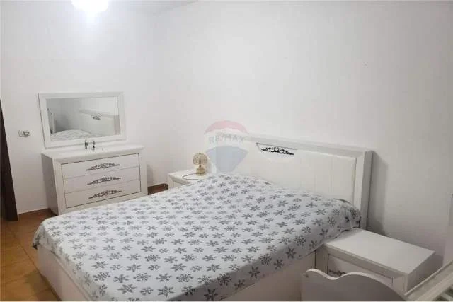Tirane, jepet me qera apartament 2+1 Kati 5, 104 m² 500 Euro (Mine Peza)