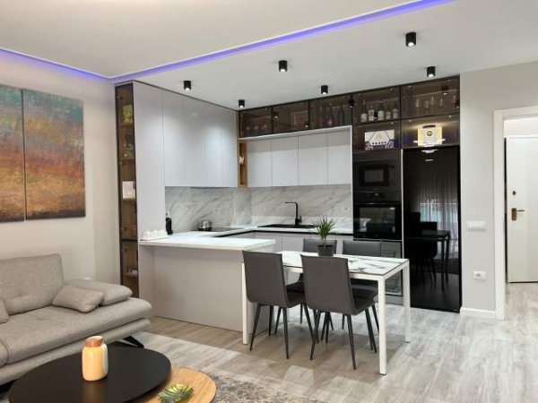 Tirane, jepet me qera apartament 2+1+BLK Kati 3, 100 m² 800 Euro (UNAZA E RE)