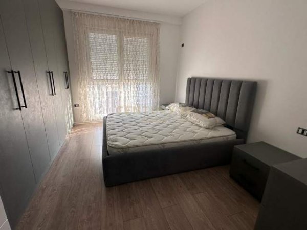 Tirane, jepet me qera apartament 1+1 Kati 5, 60 m² 350 Euro (Selitë)