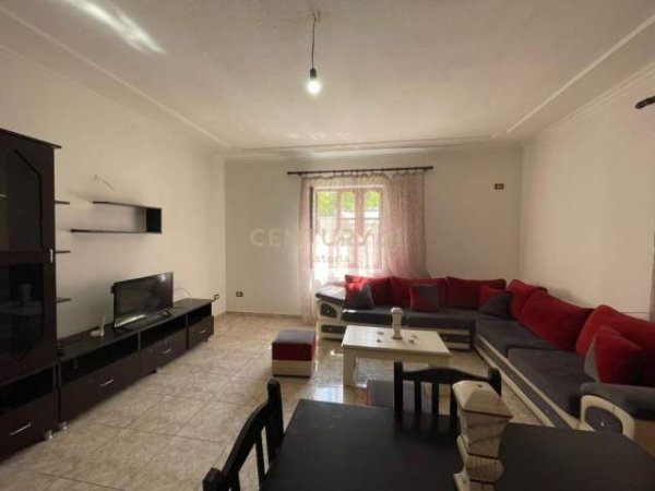 Tirane, jepet me qera apartament 2+1+BLK Kati 1, 100 m² 300 Euro (Sauk i Ri)