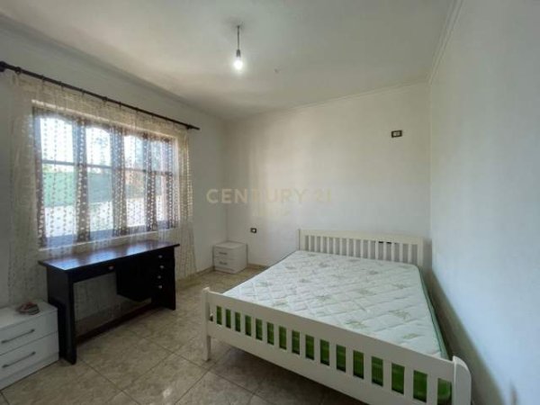 Tirane, jepet me qera apartament 2+1+BLK Kati 1, 100 m² 300 Euro (Sauk i Ri)