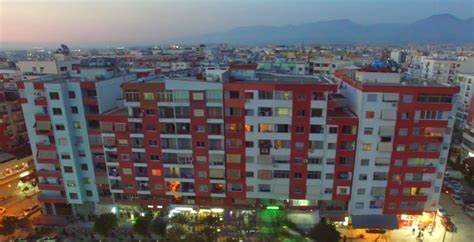 Tirane, jap me qera zyre Kati 0, 50 m² 40.000 Leke (Yzberisht)