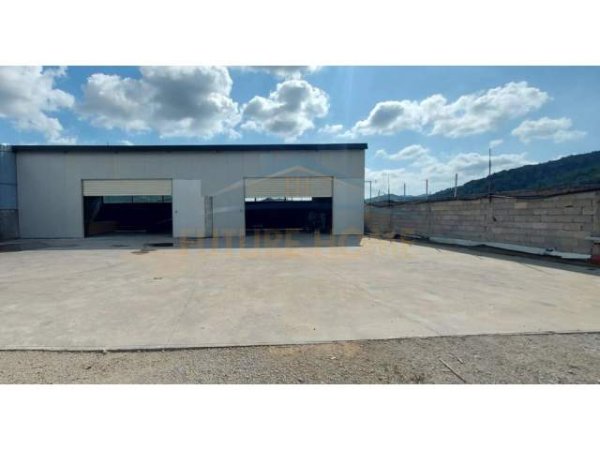 Tirane, jepet me qera ambjent biznesi Kati 0, 500 m² 1.400 Euro (Vaqarr)