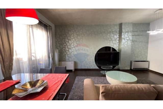 Tirane, jepet me qera apartament Kati 9, 120 m² 800 Euro (Liceu Artistik)