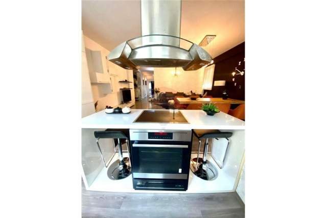 Tirane, jepet me qera apartament 2+1+A+BLK Kati 5, 120 m² 800 Euro (Komuna e Parisit)