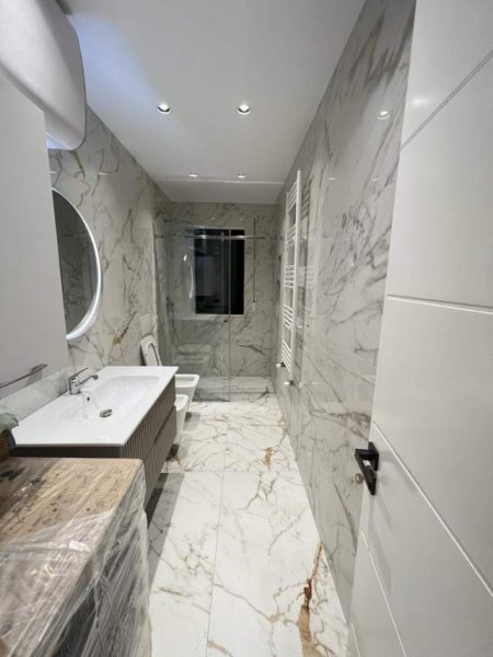 Tirane, jepet me qera apartament 2+1+BLK Kati 3, 121 m² 600 Euro (Green City, Tirane)