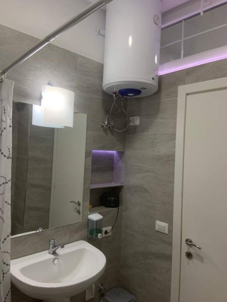 Tirane, jepet me qera apartament 1+1+BLK Kati 2, 57 m² 60.000 Leke (kompleksi Kika 2)