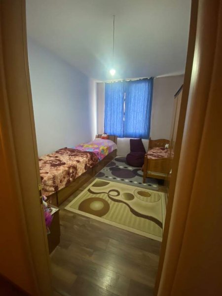 Tirane, jepet me qera apartament 2+1+BLK Kati 8, 87 m² 40.000 Leke (Rruga 3 Deshmoret)