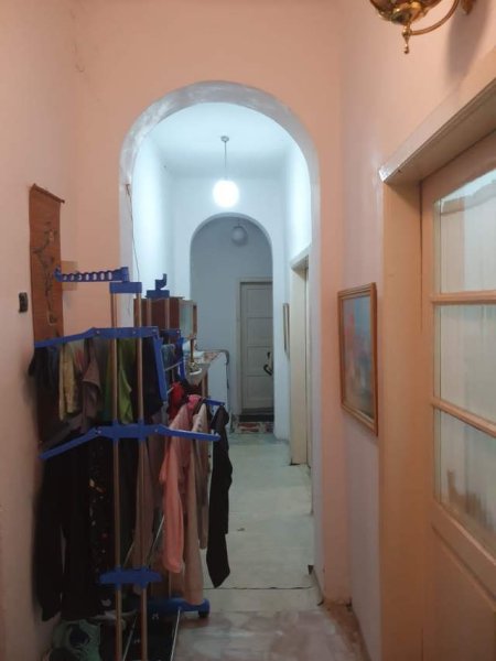 Tirane, jepet me qera apartament 2+1 Kati 2, 61 m² 350 Euro (prane Postes)