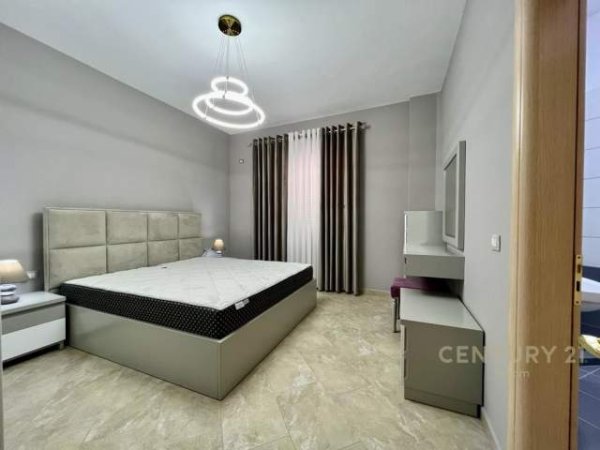 Tirane, jepet me qera apartament 2+1 Kati 4, 120 m² 650 Euro (LIQENI I THATE)