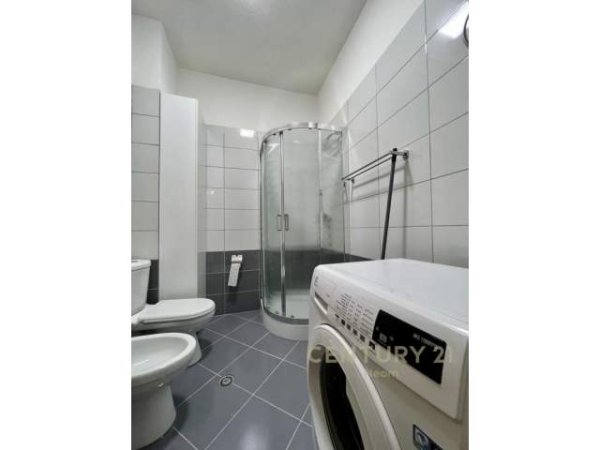 Tirane, jepet me qera apartament 2+1 Kati 4, 120 m² 650 Euro (LIQENI I THATE)