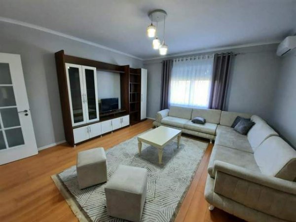 Tirane, jepet me qera apartament 2+1+BLK Kati 3, 110 m² 700 Euro (rruga Shyqyri Brari)