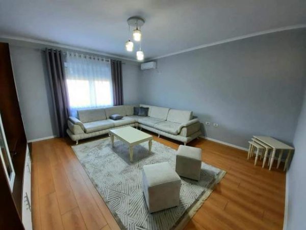 Tirane, jepet me qera apartament 2+1+BLK Kati 3, 110 m² 700 Euro (rruga Shyqyri Brari)