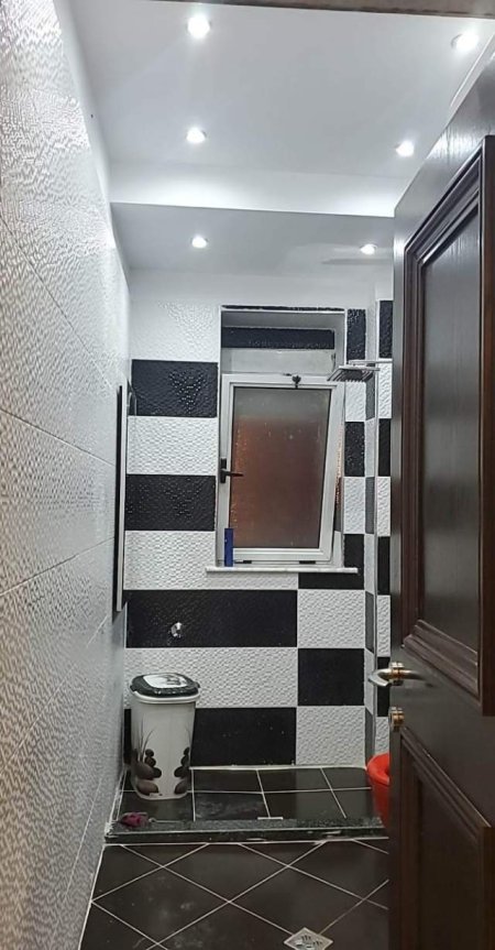 Tirane, jepet me qera apartament 2+1+BLK Kati 2, 90 m² 500 Euro (ish Restorant Durresi)