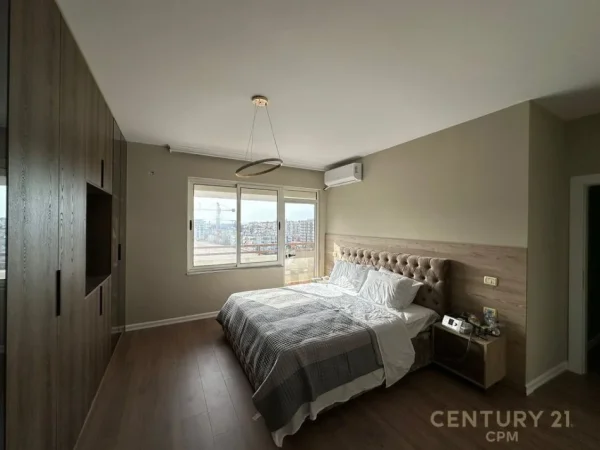 Tirane, jepet me qera apartament 2+1 Kati 6, 150 m² 1.100 € (Liqeni I Tiranes)