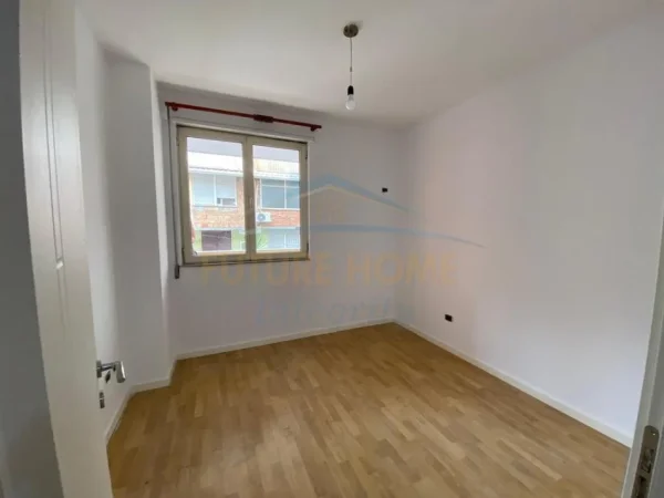 0683487469 Tirane, jepet me qera apartament 2+1 Kati 1, 86 m² 500 € (Rruga Tefta Tashko Koco)
