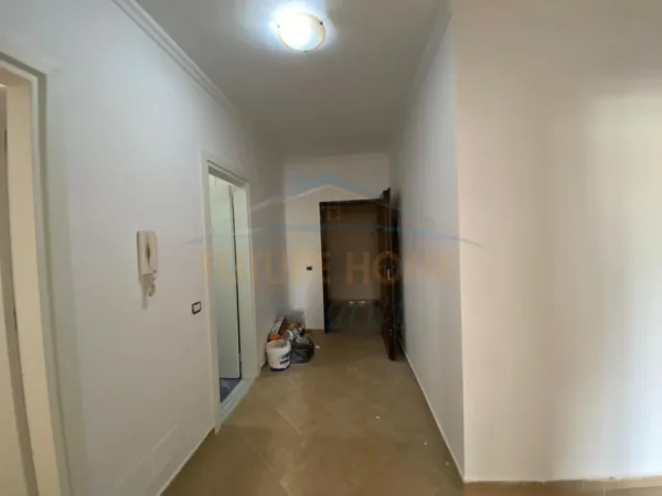 0683487469 Tirane, jepet me qera apartament 2+1 Kati 1, 86 m² 500 € (Rruga Tefta Tashko Koco)