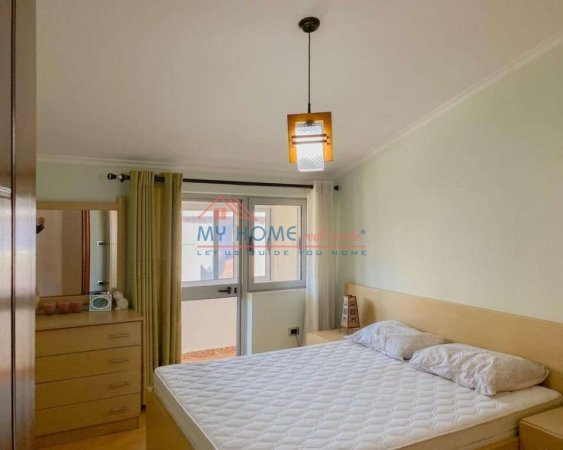 Tirane, jepet me qera apartament 2+1+Ballkon Kati 4, 113 m² 700 € (Myslym Shyri)
