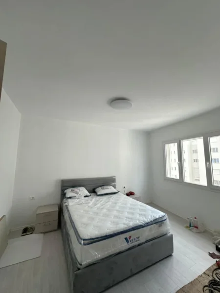 Tirane, jepet me qera apartament 2+1 Kati 8, 96 m² 700 € (river rezidenc)