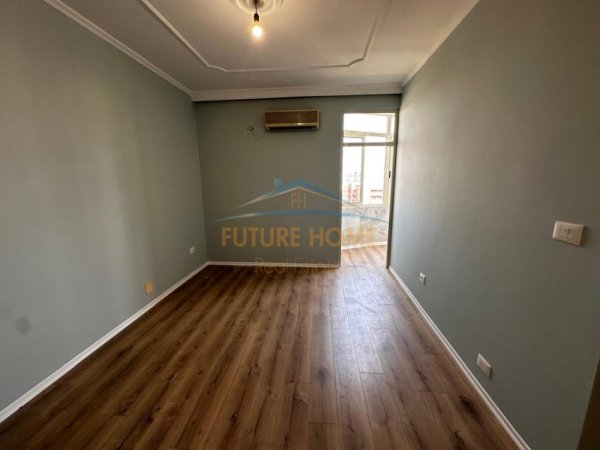 Tirane, shitet apartament 1+1 Kati 8, 59 m² 140.000 € (Rruga Fortuzi)