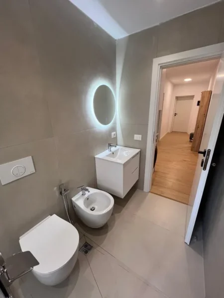 Tirane, jepet me qera apartament 2+1 Kati 2, 90 m² 950 € 