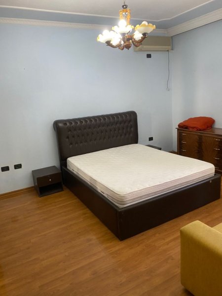 📌 Jepet me qera hyrje 2+1 – Ali Dem, tek Tregu Elektrik 500 € (Tregu Elektrik)