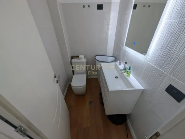 Tirane, shes apartament 2+1+Ballkon Kati 5, 145 m² 350.000 € (Kopshti Zologjik)