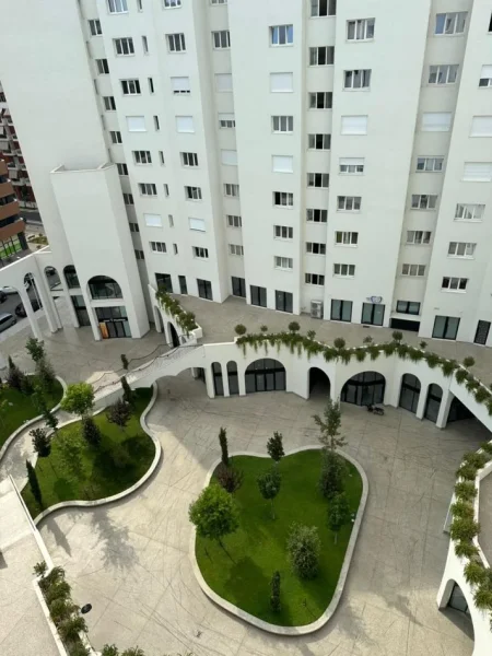Tirane, jepet me qera apartament 2+1+Aneks+Ballkon , 99 m² (River Rezidence)