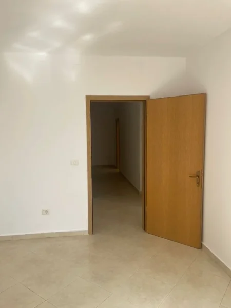 Tirane, jepet me qera apartament 2+1+Ballkon Kati 7, 120 m² 1.100 €