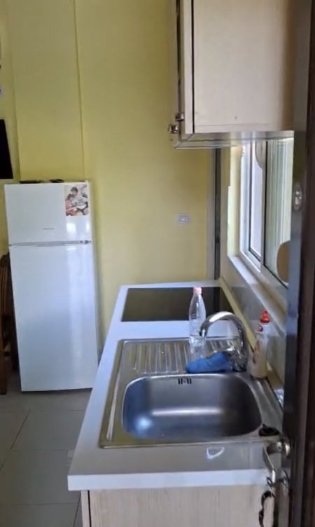 Tirane, jepet me qera apartament 1+1 Kati 1, 60 m² 320 € (Sauk)