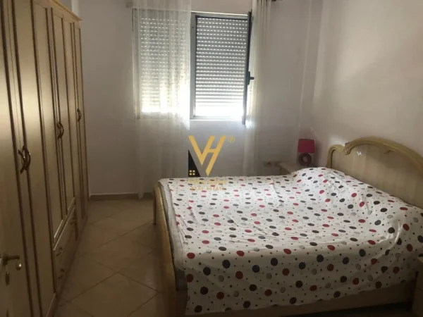 Tirane, jepet me qera apartament 2+1+Ballkon Kati 9, 120 m² 700 € (STACIONI I TRENIT)