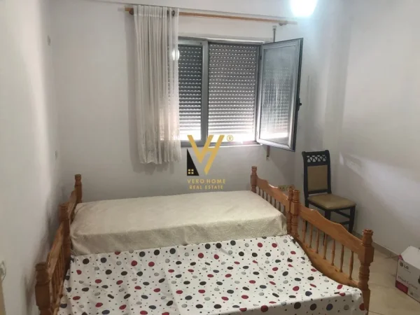 Tirane, jepet me qera apartament 2+1+Ballkon Kati 9, 120 m² 700 € (STACIONI I TRENIT)