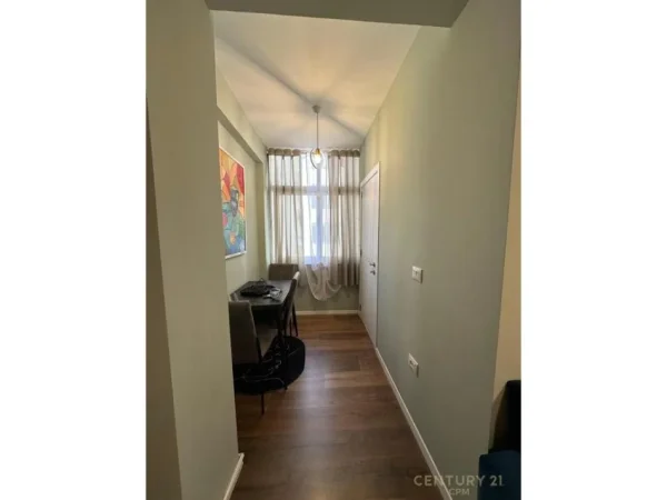 Tirane, jepet me qera apartament 1+1 Kati 1, 47 m² 600 € (Qender)