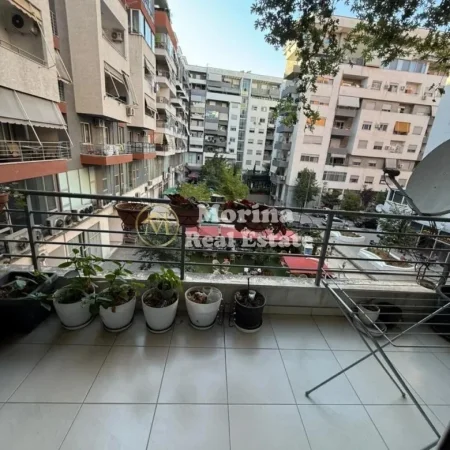Tirane, shitet apartament 2+1 Kati 1, 107 m² 155.000 € (Astir)