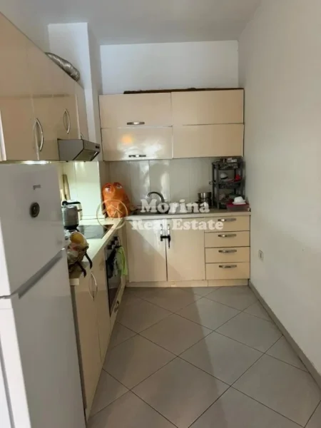 Tirane, shitet apartament 2+1 Kati 1, 107 m² 155.000 € (Astir)