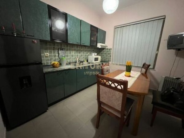 Tirane, shes apartament 1+1 Kati 1, 61 m² 104.000 € (Shkolla e Bashkuar)