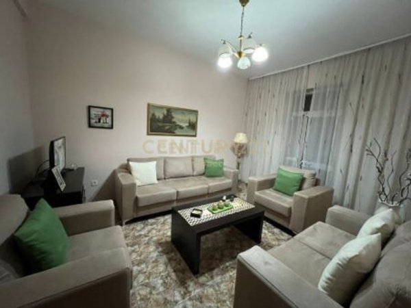 Tirane, shes apartament 1+1 Kati 1, 61 m² 104.000 € (Shkolla e Bashkuar)