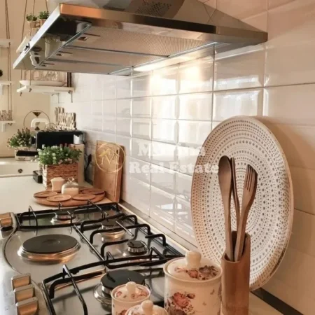 Tirane, shitet apartament 3+1 Kati 4, 95 m² 173.000 € (Siri Kodra)